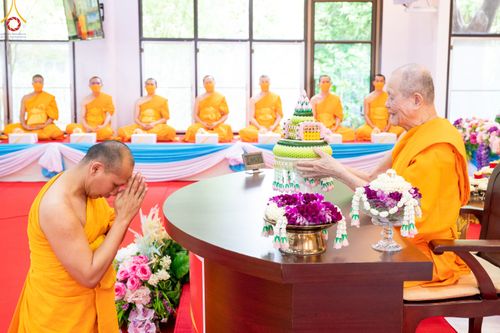 ภาพ No.78136:พิธีเจริญพระพุทธมนต์ สมโภชดวงแก้ว  " ดวงตะวันแห่งเกาหลี "  ดวงแก้ว "บริกรรมนิมิต" เพื่อการเข้าถึงธรรม  วันเสาร์ที่ 18 มีนาคม พ.ศ.2566  ณ อาคารปลูกศรัทธา วัดพระธรรมกาย
