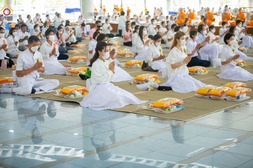 ภาพ No.84009:พิธีบุพเปตพลี ครั้งที่ 137 ร่วมอุทิศบุญกุศลแด่หมู่ญาติที่ล่วงลับไปแล้ว และสืบทอดอายุพระพุทธศาสนา ในวันจันทร์ที่ 17 กรกฎาคม พ.ศ. 2566 ณ หอฉันคุณยายอาจารย์ฯ วัดพระธรรมกาย