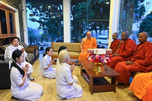 ภาพ No.284294:วันที่ 28 ตุลาคม พ.ศ.2568 กฐินสมทบต่างประเทศ โดยคณะศิษยานุศิษย์ บูชาธรรม 81 ปี หลวงพ่อธัมมชโย ณ วัดมหาเมฆนาวา ศรีลังกา