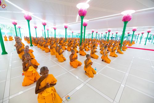 ภาพ No.342084:วันพฤหัสบดีที่ 30 กรกฎาคม พ.ศ.2569 วันเข้าพรรษา วัดพระธรรมกาย