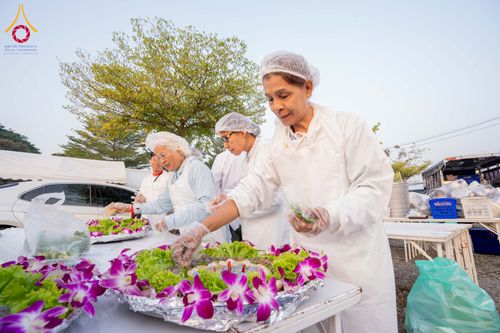 ภาพ No.295485:วันที่ 16 มกราคม พ.ศ. 2569 พิธีถวายภัตตาหารเป็นสังฆทาน แด่พระธรรมยาตรา ณ วัดโบสถ์บน ต.บางคูเวียง จ.นนทบุรี อนุสรณ์สถานลำดับที่ 4 สถานที่เกิดด้วยกายธรรม ในโครงการธรรมยาตรา กตัญญูบูชา มหาปูชนียาจารย์ พระมงคลเทพมุนี(สด จนฺทสโร) พระผู้ปราบมาร อนุสรณ์สถาน 7 แ