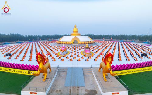 ภาพ No.299786:วันที่ 19 มกราคม พ.ศ.2569 พระธรรมยาตราปฏิบัติธรรมและถ่ายภาพหมู่ประวัติศาสตร์ ณ อนุสรณ์สถานลำดับที่ 5 สถานที่เผยแผ่วิชชาธรรมกายครั้งแรก  อนุสรณ์สถานบางปลาวัดบางปลา อ.บางเลน จ.นครปฐม ในโครงการธรรมยาตรา กตัญญูบูชา มหาปูชนียาจารย์ พระมงคลเทพมุนี(สด จนฺทสโร) 