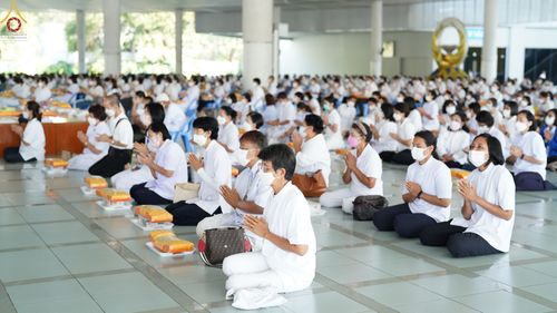 ภาพ No.72814:พิธีเจริญพระพุทธมนต์ และถวายภัตตาหารเป็นสังฆทาน เนื่องในวันคล้ายวันเกิด ครบรอบ 114 ปี คุณยายอาจารย์มหารัตนอุบาสิกาจันทร์ ขนนกยูง วันที่ 19 มกราคม พ.ศ. 2566 ณ หอฉันคุณยายอาจารย์ฯ วัดพระธรรมกาย จ.ปทุมธานี