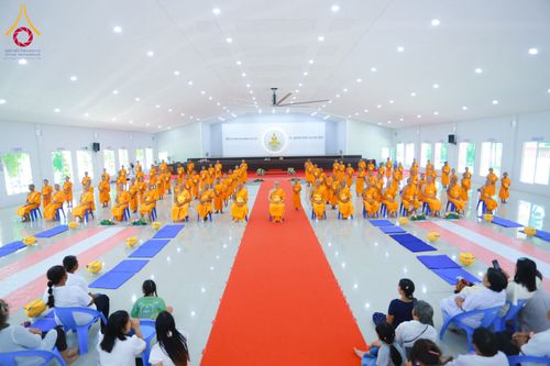 ภาพ No.319674:วันเสาร์ที่ 4 เมษายน พ.ศ.2569 พิธีขอขมา มอบผ้าไตร บรรพชาสามเณร ศูนย์อบรมเยาวชนนครปฐม