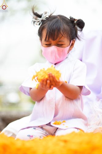 ภาพ No.68992:พิธีต้อนรับพระธรรมยาตรา ในโครงการธรรมยาตรากตัญญูบูชา มหาปูชนียาจารย์ พระมงคลเทพมุนี(สด จนฺทสโร) พระผู้ปราบมาร อนุสรณ์สถาน 7 แห่ง ปีที่ 11 วันที่ 3 มกราคม พ.ศ. 2566 ณ อนุสรณ์สถานมหาวิหารพระมงคลเทพมุนี จ.สุพรรณบุรี