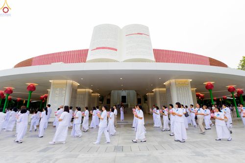 ภาพ No.328525:วันเสาร์ที่ 2 พฤษภาคม พ.ศ.2569 พิธีอุปสมบทสามเณรเตรียม DCI รุ่นที่ 23 ณ อุโบสถพระไตรปิฎก วัดพระธรรมกาย จังหวัดปทุมธานี