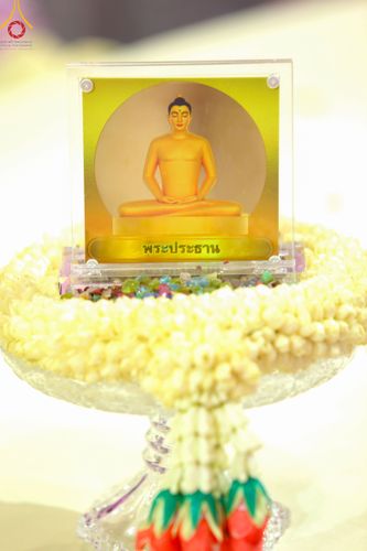 ภาพ No.83644:พิธีวางแผ่นจารึกชื่อและพิธีวางพวงมาลัยสักการะพระประธาน วันอาทิตย์ที่ 16 กรกฎาคม พ.ศ. 2566 ณ รัตนบัลลังก์ สภาธรรมกายสากล วัดพระธรรมกาย