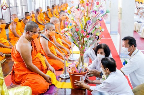 ภาพ No.71677:พระธรรมยาตรา ปฏิบัติศาสนกิจ ทำนุบำรุงศาสนสถาน, สวดธรรมจักร ,ปฏิบัติธรรม ร่วมกับชุมชน,นักเรียนเด็กดีวีสตาร์ และร่วมพิธีทอดผ้าป่าบำรุงศาสนสถาน ในโครงการธรรมยาตรากตัญญูบูชา มหาปูชนียาจารย์ พระมงคลเทพมุนี(สด จนฺทสโร) พระผู้ปราบมาร อนุสรณ์สถาน 7 แห่ง ปีที่ 11
