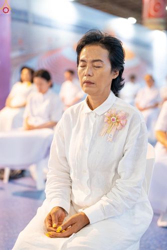 ภาพ No.345909:วันพฤหัสบดีที่ 27 สิงหาคม พ.ศ.2569 พิธีฉลองชัยสวดมนต์บทธัมมจักกัปปวัตตนสูตร 8,657,585,858 จบ ณ มหารัตนวิหารคด วัดพระธรรมกาย