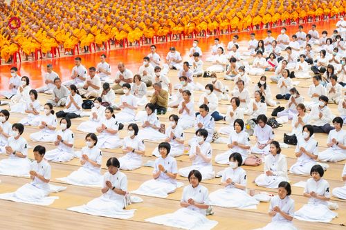 ภาพ No.306438:วันที่ 31 มกราคม พ.ศ. 2569  พิธีบำเพ็ญกุศล 100 วัน เพื่ออุทิศถวายแด่  สมเด็จพระนางเจ้าสิริกิติ์ พระบรมราชินีนาถ พระบรมราชชนนีพันปีหลวง ณ ห้องแก้วสารพัดนึก2 วัดพระธรรมกาย ปทุมธานี