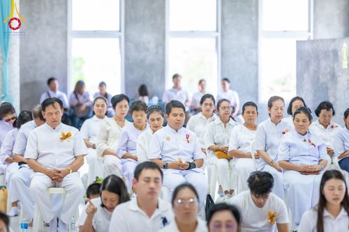 ภาพ No.315630:วันอาทิตย์ ที่ 22 มีนาคม พ.ศ. 2569 พิธีทอดผ้าป่าฉลองพระประธาน พิธีประดิษฐานพระบรมสารีริกธาตุในองค์พระประธาน พิธีจารึกชื่อบรรจุในแผ่นฌาน ณ ศูนย์ปฏิบัติธรรมสมุทรปราการ (บางบ่อ)