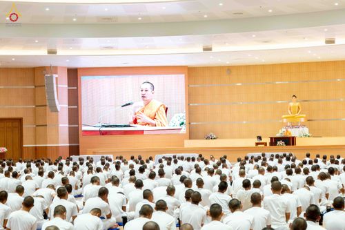 ภาพ No.341505:วันที่ 26 กรกฎาคม พ.ศ. 2569 โครงการพัฒนาคุณธรรม จริยธรรม สำหรับนักเรียนนายสิบตำรวจ (นสต.) รุ่นที่ 17 ศูนย์ฝึกอบรมตำรวจภูธรภาค 1 ได้จัดกิจกรรม  จุดเทียนรวมใจและปฏิบัติธรรมเจริญสมาธิภาวนา เพื่อน้อมอุทิศถวายเป็นพระราชกุศลฯ ณ ศูนย์ปฏิบัติธรรมเวิล์ดพีช วัลเล่