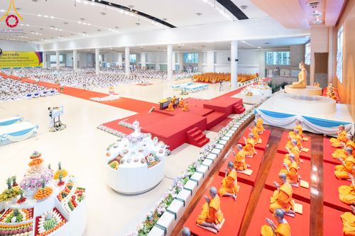 ภาพ No.92184:พิธีบูชาข้าวพระ ในวันทอดกฐินสามัคคี อาทิตย์ต้นเดือนที่ 5 พฤศจิกายน พ.ศ. 2566 ณ วัดพระธรรมกาย จ.ปทุมธานี