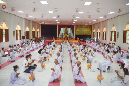 ภาพ No.65534:พิธีเวียนประทักษิณ และขอขมามอบผ้าไตร รุ่นบูชาธรรมมหาปูชนียาจารย์  ปี ๒๕๖๕ ณ วัดพระพุทธบาทราชวรมหาวิหาร  อ.พระพุทธบาท จ.สระบุรี วันเสาร์ที่ ๒๐ พฤศจิกายน พ.ศ. ๒๕๖๕