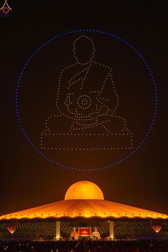 ภาพ No.308128:วันที่ 31 มกราคม พ.ศ. 2569 พิธีจุดประทีปธรรมถวายเป็นพุทธบูชา  และบูชาธรรมมหาปูชนียาจารย์ (ภาพชุดที่ 3) ณ วัดพระธรรมกาย ปทุมธานี ในโครงการธรรมยาตรา กตัญญูบูชา มหาปูชนียาจารย์ พระมงคลเทพมุนี(สด จนฺทสโร) พระผู้ปราบมาร อนุสรณ์สถาน 7 แห่ง ปีที่ 14