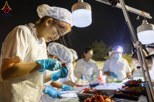 ภาพ No.294742:วันที่ 15 มกราคม พ.ศ. 2569 พิธีถวายภัตตาหารเป็นสังฆทาน แด่พระธรรมยาตรา ณ วัดโบสถ์บน ต.บางคูเวียง จ.นนทบุรี อนุสรณ์สถานลำดับที่ 4 สถานที่เกิดด้วยกายธรรม ในโครงการธรรมยาตรา กตัญญูบูชา มหาปูชนียาจารย์ พระมงคลเทพมุนี(สด จนฺทสโร) พระผู้ปราบมาร อนุสรณ์สถาน 7 แ