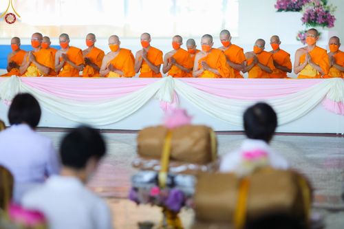 ภาพ No.66428:พิธีถวายอุปกรณ์เครื่องกันหนาว แด่คณะพระภิกษุ สามเณร วัดพระธรรมกาย วันเสาร์ที่ 10 ธันวาคม พ.ศ. 2565 ณ สภาธรรมกายสากล วัดพระธรรมกาย จ.ปทุมธานี