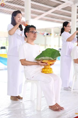 ภาพ No.338269:วันอาทิตย์ที่ 5 กรกฎาคม พศ.2569 พิธีตัดปอยผมธรรมทายาทนานาชาติ IDOP รุ่นที่ 21 จากประเทศจีน มาเลเซีย สิงคโปร์ และไต้หวัน ณ โถงช้าง วัดพระธรรมกาย