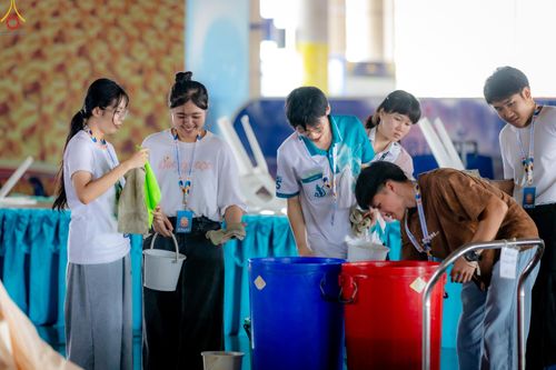 ภาพ No.325502:วันที่ 21-22 เมษายน พ.ศ.2569 การอบรมจิตอาสาเพื่อจัดเตรียมภัตตาหาร และจัดงานถวายมหาสังฆทานแด่ คณะสงฆ์ 40,000 กว่าวัดทั่วประเทศ ณ วัดพระธรรมกาย