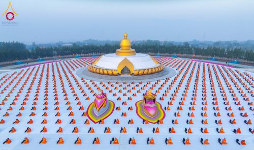 ภาพ No.299772:วันที่ 19 มกราคม พ.ศ.2569 พระธรรมยาตราปฏิบัติธรรมและถ่ายภาพหมู่ประวัติศาสตร์ ณ อนุสรณ์สถานลำดับที่ 5 สถานที่เผยแผ่วิชชาธรรมกายครั้งแรก  อนุสรณ์สถานบางปลาวัดบางปลา อ.บางเลน จ.นครปฐม ในโครงการธรรมยาตรา กตัญญูบูชา มหาปูชนียาจารย์ พระมงคลเทพมุนี(สด จนฺทสโร) 