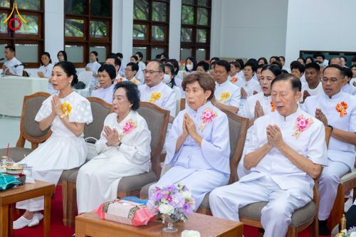 ภาพ No.316100:วันศุกร์ที่ 27 มีนาคม พ.ศ. 2569 พิธีบำเพ็ญกุศล คุณพ่อณรงค์ จินตมากุล  สิริอายุ 99 ปี 11 เดือน โยมบิดา พระครูปลัดรัตนวีรวัฒน์ (รังสฤษดิ์ อิทฺธิจินตโก) ที่ปรึกษาเจ้าคณะจังหวัดปทุมธานี เจ้าอาวาสวัดพระธรรมกาย  ณ ห้องปลูกศรัทธา 2 วัดพระธรรมกาย ปทุมธานี