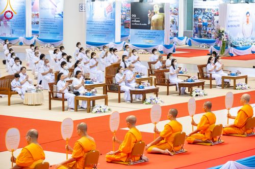 ภาพ No.91014:พิธีบำเพ็ญกุศลสวดพระอภิธรรม  อุบาสกถาวร พรหมถาวร (อุบาสกผู้ปั้นพระ) คืนที่ 6 วันพฤหัสบดีที่ 19 ตุลาคม พ.ศ. 2566 ณ ห้องแก้วสารพัดนึก 1 สภาธรรมกายสากล วัดพระธรรมกาย จ.ปทุมธานี