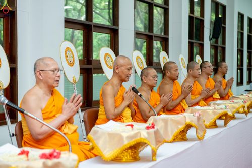 ภาพ No.342966:วันอาทิตย์ที่ 9 สิงหาคม พ.ศ.2569 พิธีมอบพัด ตั้งฐานานุกรม พระราชภาวนาวชิรวิเทศ วิ. ณ ห้องอาคารปลูกศรัทธา 2 วัดพระธรรมกาย