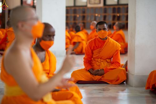 ภาพ No.80010:สามเณรฟังธรรม ปฎิบัติธรรม ในโครงการบรรพชาสามเณรหมู่ ประเทศเนปาล วันที่ 20 มีนาคม พ.ศ.2566