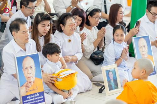 ภาพ No.286647:วันเสาร์ที่ 12 กรกฏาคม พ.ศ.2568 พิธีบรรพชาอุปสมบท  โครงการบรรพชาอุปสมบทหมู่ ธรรมทายาทนานาชาติ(ภาคภาษาจีน), โครงการบรรพชาสามเณร โรงเรียนนานาชาติ รุ่นที 14