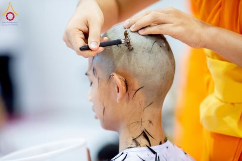 ภาพ No.213591:วันเสาร์ที่ 29 มีนาคม พ.ศ. 2568 พิธีปลงผม โครงการสามเณรยุวธรรมทายาท รุ่นที่ 33 โครงการสามเณรมัชฌิมธรรมทายาท รุ่นที่ 29 ณ ห้องปฏิบัติธรรมวิหารคด คอร์ 13 วัดพระธรรมกาย