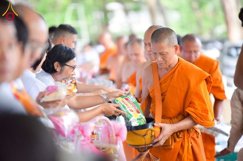 ภาพ No.227135:วันอังคารที่ 3 มิถุนายน พ.ศ. 2568 นายอำเภอคลองหลวง นำพสกนิกรรวมใจภักดิ์ สมเด็จพระนางเจ้าฯ พระบรมราชินี เนื่องในโอกาสวันเฉลิมพระชนมพรรษา ณ อาคารปลูกศรัทธา 2 วัดพระธรรมกาย อ.คลองหลวง จ.ปทุมธานี