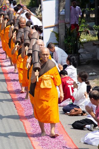 ภาพ No.129055:พระธรรมยาตราเดินธรรมยาตรา ณ ชุมชนรอบศูนย์ปฏิบัติธรรมภาคใต้ อ.บางกล่ำ จ.สงขลา วันที่ 10 มีนาคม พ.ศ. 2567