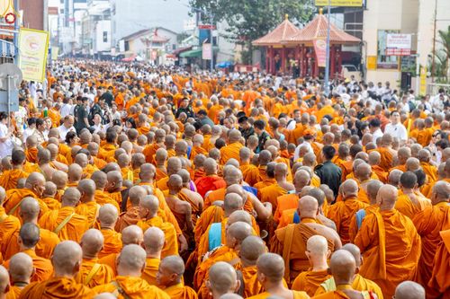ภาพ No.237111:วันอาทิตย์ที่ 10 สิงหาคม พ.ศ. 2568 มหาสังฆทานครั้งยิ่งใหญ่ ตักบาตรพระ 10,000 รูป ถ.นิพัทธ์อุทิศ 3 ใจกลางนครหาดใหญ่ จ.สงขลา (ชุดที่ 2)
