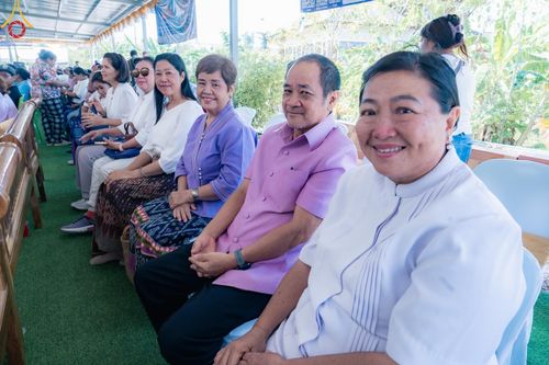 ภาพ No.133495:พิธีขอขมารับผ้าไตร, พิธีบรรพชาสามเณร, สามเณรออกบิณฑบาต ในโครงการบรรพชาสามเณร ฟื้นฟูพระพุทธศาสนาทั่วไทย  ณ ศูนย์ปฏิบัติธรรม และอบรมเยาวชนเมืองยะลา วันที่ 3 เมษายน พ.ศ. 2567