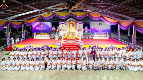 ภาพ No.139013:กิจกรรมเฉลิมพระเกียรติ สมเด็จพระนางเจ้าฯ พระบรมราชินี เนื่องในโอกาสวันเฉลิมพระชนมพรรษา พิธีเจริญพระพุทธมนต์ , ทำบุญตักบาตรพระสงฆ์ ถวายพระราชกุศล , พิธีถวายเครื่องราชสักการะ , และพิธีจุดเทียนถวายพระพรชัยมงคล วันที่ 3 มิถุนายน พ.ศ. 2567 ณ อาคารโถงช้าง วัดพ