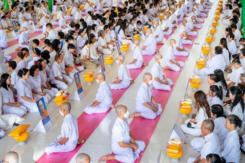 ภาพ No.141385:พิธีบรรพชาอุปสมบท โครงการอุปสมบทหมู่รุ่นผู้บริหาร รุ่นที่ 14 โครงการอุปสมบทหมู่ธรรมทายาท ระดับอุดมศึกษา รุ่นที่ 51 ภาคฤดูฝน ณ โบสถ์พระไตรปิฎก วัดพระธรรมกาย ในวันเสาร์ที่ 15 มิถุนายน พ.ศ. 2567