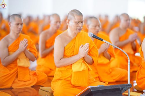 ภาพ No.230473:วันที่ 28 มิถุนายน พ.ศ. 2568 พิธีถวายภัตตาหารเมนูสวรรค์ เพื่อการบรรลุธรรม ณ หอฉันคุณยายอาจารย์ฯ วัดพระธรรมกาย