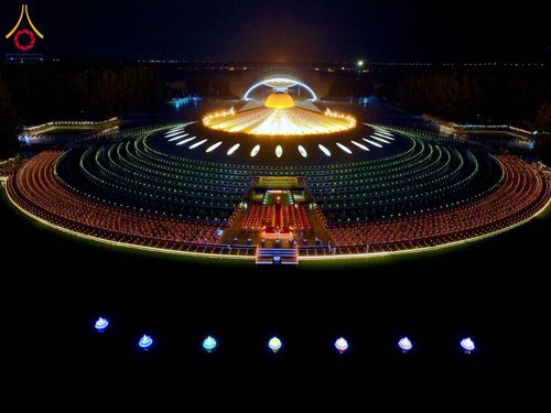 ภาพ No.266350:วันพุธที่ 5 พฤศจิกายน พ.ศ. 2568 (วันพระ ขึ้น 15 ค่ำ เดือน 12) พิธีลอยกระทงธรรม  ณ สระมหาเศรษฐีทะเลบุญ มหาวิหารพระมงคลเทพมุนี วัดพระธรรมกาย จ.ปทุมธานี