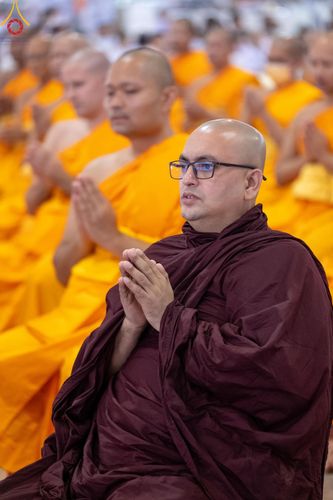 ภาพ No.159211:พิธีบูชาข้าวพระ ในวันอาทิตย์ต้นเดือน วันที่ 6 ตุลาคม พ.ศ. 2567 ณ สภาธรรมกายสากล วัดพระธรรมกาย