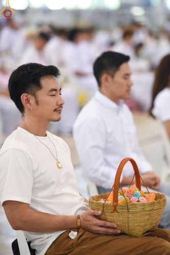 ภาพ No.151215:พิธีบูชาข้าวพระ ในวันอาทิตย์ต้นเดือน วันที่ 1 กันยายน พ.ศ. 2567 ณ สภาธรรมกายสากล วัดพระธรรมกาย