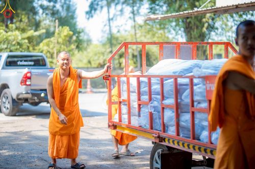 ภาพ No.220629:วันที่ 22 - 25 เมษายน พ.ศ. 2568 การต้อนรับพักค้างพระสังฆาธิการ และการเก็บงานพักค้าง เพื่องานวันคุ้มครองโลก ณ วัดพระธรรมกาย