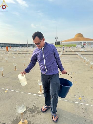 ภาพ No.138080:V.42 ก่อน กลาง เก็บ บุญวันวิสาขบูชา การเตรียมงาน การปฏิบัติงาน และการเก็บงาน ของเจ้าหน้าที่หน่วยงานต่างๆ วันวิสาขบูชา พุธที่ 22 พฤษภาคม พ.ศ. 2567