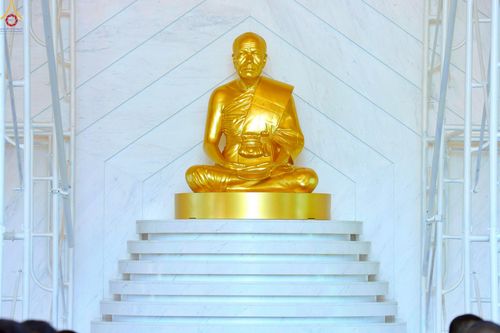 ภาพ No.249235:วันที่ 20 กันยายน พ.ศ. 2568 พิธีประดิษฐานรูปหล่อหลวงปู่วัดปากน้ำ ภาษีเจริญ ณ วิหารพระมงคลเทพมุนี (สด จนฺทสโร) ศูนย์ปฏิบัติธรรมภูเก็ต จ.ภูเก็ต