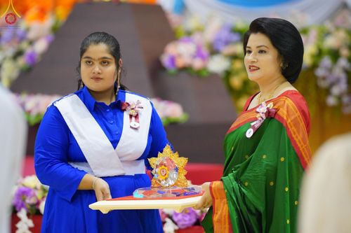 ภาพ No.124691:พิธีมอบโล่วัชรเกียรติยศ โครงการตอบปัญหาศีลธรรมเพื่อสันติภาพโลก (World-PEC) ต่างประเทศ ครั้งที่ 17 ณ ห้องแก้วสารพัดนึก 1 วัดพระธรรมกาย ในวันมาฆบูชา เสาร์ที่ 24 กุมภาพันธ์ พ.ศ. 2567