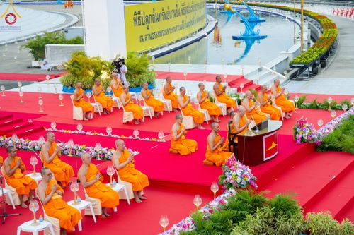 ภาพ No.160532:พิธีปลูกต้นทรัพย์บานชื่น ณ ลานธรรม พระมหาธรรมกายเจดีย์ วัดพระธรรมกาย จ.ปทุมธานี วันพฤหัสบดีที่ 10 ตุลาคม พ.ศ. 2567