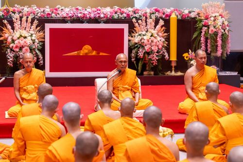 ภาพ No.84261:พิธีขอบรรพชา , พิธีขอสรณคมน์และศีล ,  พิธีรับบาตร , พิธีอุปสมบท ในโครงการบรรพชาอุปสมบทหมู่ธรรมทายาทรุ่นเข้าพรรษา และโครงการบรรพชาสามเณรโรงเรียนนานาชาติ รุ่นที่ 12 ณ โบสถ์พระไตรปิฎก วัดพระธรรมกาย วันที่ 22 กรกฎาคม พ.ศ. 2566