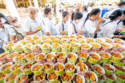 ภาพ No.192327:พิธีทอดผ้าป่าทำนุบำรุงศาสนสถาน ณ วัดเทพพล แขวงบางพรม เขตตลิ่งชัน กรุงเทพมหานคร ในโครงการธรรมยาตรา กตัญญูบูชา มหาปูชนียาจารย์ พระมงคลเทพมุนี(สด จนฺทสโร) พระผู้ปราบมาร อนุสรณ์สถาน 7 แห่ง ปีที่ 13 วันที่ 9 มกราคม พ.ศ. 2568
