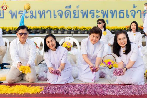 ภาพ No.120067:พิธีต้อนรับพระธรรมยาตรา ในโครงการธรรมยาตรา กตัญญูบูชา มหาปูชนียาจารย์ พระมงคลเทพมุนี(สด จนฺทสโร) พระผู้ปราบมาร อนุสรณ์สถาน 7 แห่ง ปีที่ 12 วันที่ 28 มกราคม พ.ศ. 2567 ณ วัดพระธรรมกาย จ.ปทุมธานี