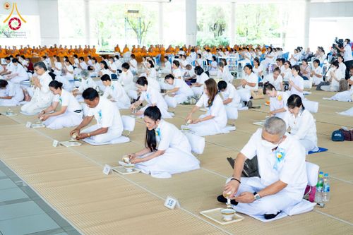 ภาพ No.226580:วันที่ 26 พฤษภาคม พ.ศ. 2568 พิธีบุพเปตพลี ครั้งที่ 164 ร่วมอุทิศบุญแด่หมู่ญาติที่ล่วงลับไปแล้ว และสืบทอดอายุพระพุทธศาสนา ณ หอฉันคุณยายอาจารย์ฯ วัดพระธรรมกาย