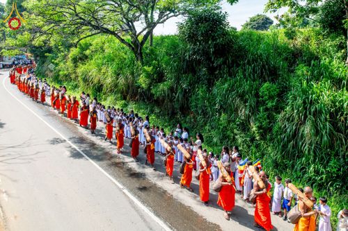 ภาพ No.226302:วันที่ 7-10 พฤษภาคม พ.ศ. 2568 โครงการเดินธรรมยาตรา สยาม-ลังกา ธรรมยาตรา ฉลองเทศกาลวิสาขบูชาแห่งชาติ ศรีลังกา บูชาธรรม 81 ปี หลวงพ่อธัมมชโย เมืองนูวราอิลิยา ประเทศศรีลังกา